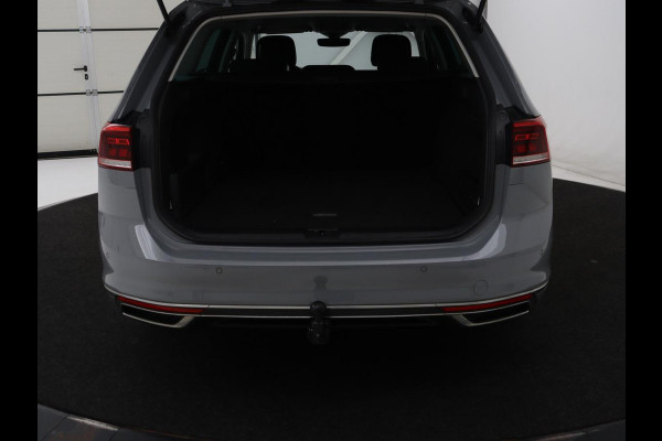 Volkswagen Passat 1.4 TSI PHEV GTE | SOH 91,6% | Stoelverwarming | Trekhaak | Adaptive cruise | Camera | Carplay | Matrix LED | Navigatie | Massage | Parkeerhulp | Climate control | Getint glas | Plug In