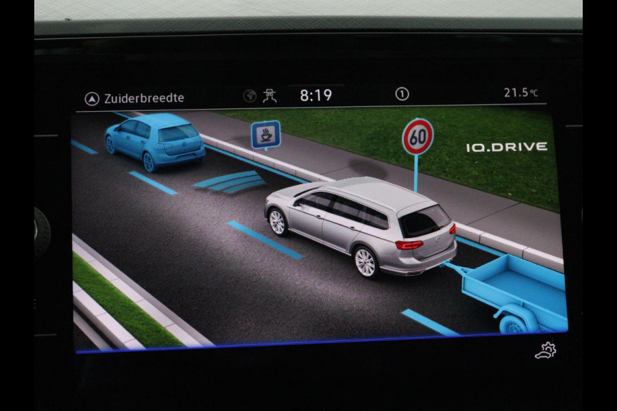 Volkswagen Passat 1.4 TSI PHEV GTE | SOH 91,6% | Stoelverwarming | Trekhaak | Adaptive cruise | Camera | Carplay | Matrix LED | Navigatie | Massage | Parkeerhulp | Climate control | Getint glas | Plug In