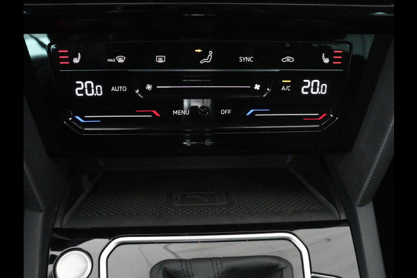 Volkswagen Passat 1.4 TSI PHEV GTE | SOH 91,6% | Stoelverwarming | Trekhaak | Adaptive cruise | Camera | Carplay | Matrix LED | Navigatie | Massage | Parkeerhulp | Climate control | Getint glas | Plug In