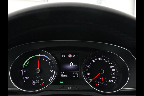 Volkswagen Passat 1.4 TSI PHEV GTE | SOH 91,6% | Stoelverwarming | Trekhaak | Adaptive cruise | Camera | Carplay | Matrix LED | Navigatie | Massage | Parkeerhulp | Climate control | Getint glas | Plug In