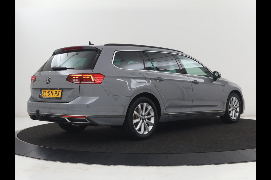 Volkswagen Passat 1.4 TSI PHEV GTE | SOH 91,6% | Stoelverwarming | Trekhaak | Adaptive cruise | Camera | Carplay | Matrix LED | Navigatie | Massage | Parkeerhulp | Climate control | Getint glas | Plug In