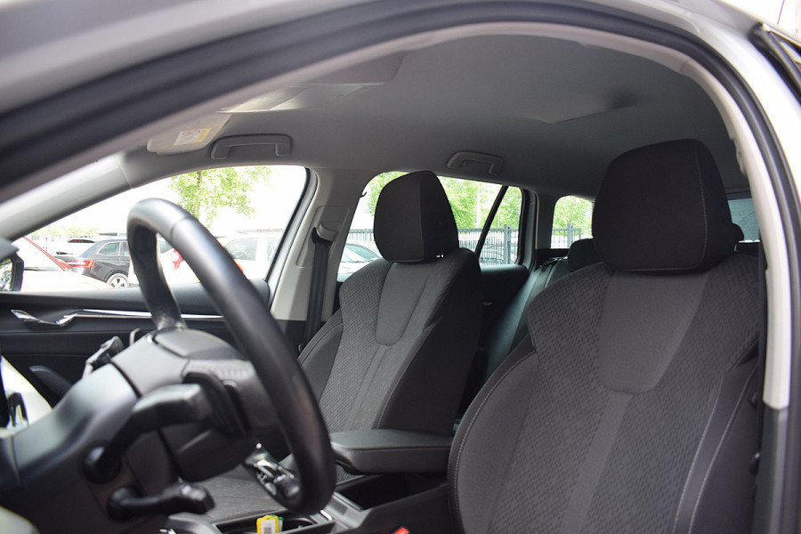 Škoda Octavia Combi 1.0 e-TSI Business Edition Plus | Stoelverw. | Apple Carplay | ACC | 18" LM Velgen