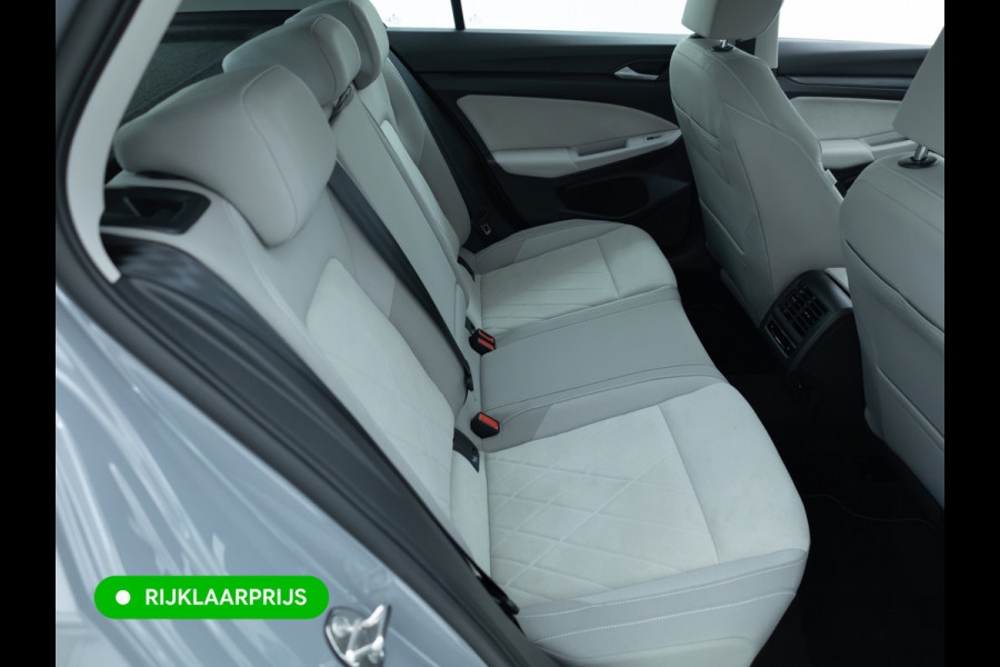 Volkswagen Golf 1.4 eHybrid Style | Standkachel | Stuur-, Stoel- & Achterbankverw. | Adap. Cruise | Travel assist | Camera, Ergo Active stoel met massage, IQ Led