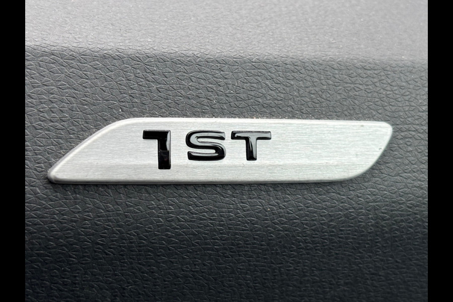 Volkswagen ID.3 First Plus 58 kWh |SOH 88,88%I|TREKHAAK|CAMERA|STOELSTUURVERW|