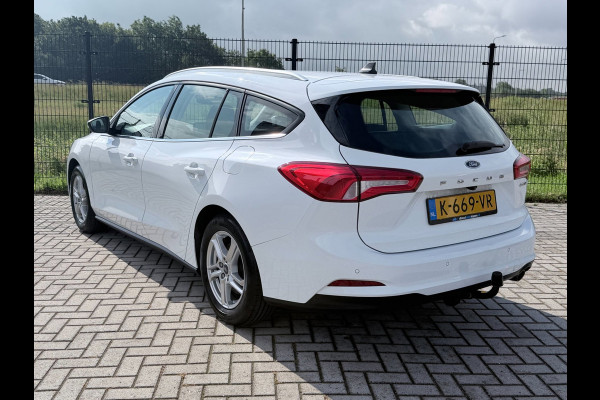 Ford FOCUS Wagon 1.0 EcoBoost Hybrid Trend Edition Business | Trekhaak | camera | PDC | Carplay |