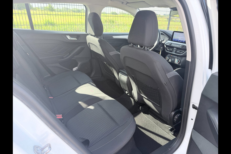 Ford FOCUS Wagon 1.0 EcoBoost Hybrid Trend Edition Business | Trekhaak | camera | PDC | Carplay |