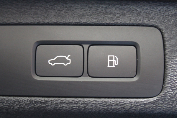 Volvo XC90 2.0 T8 Plug-in hybrid AWD Plus Bright | Luchtvering | Ventilatie | Trekhaak | 360 Camera