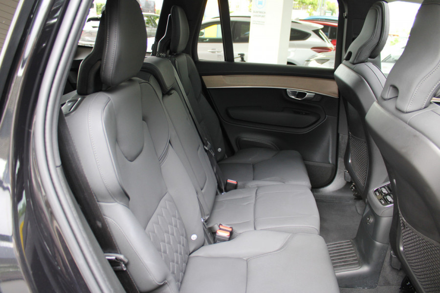 Volvo XC90 2.0 T8 Plug-in hybrid AWD Plus Bright | Luchtvering | Ventilatie | Trekhaak | 360 Camera