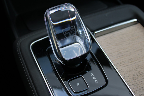 Volvo XC90 2.0 T8 Plug-in hybrid AWD Plus Bright | Luchtvering | Ventilatie | Trekhaak | 360 Camera