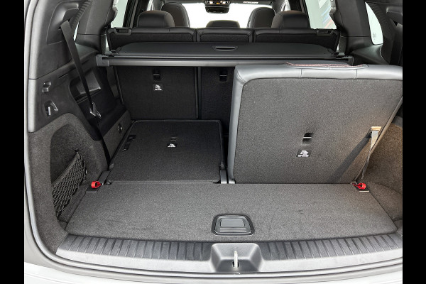Mercedes-Benz Glb 250+ Business Solution AMG 7p. 85.5 kWh | Premium pakket | Winterpakket | Nightpakket | Parkeerpakket | Trekhaak | GUARD 360° | Warmtewerend, donkergetint glas | Vast panoramadak | 19” vijfspaaks lichtmetalen AMG-velgen |