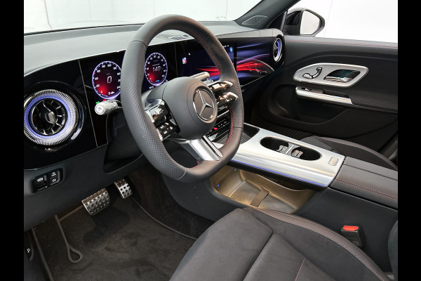 Mercedes-Benz Glb 250+ Business Solution AMG 7p. 85.5 kWh | Premium pakket | Winterpakket | Nightpakket | Parkeerpakket | Trekhaak | GUARD 360° | Warmtewerend, donkergetint glas | Vast panoramadak | 19” vijfspaaks lichtmetalen AMG-velgen |