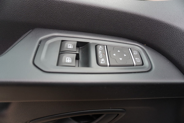 Renault Trafic 2.0 Blue dCi 130PK T30 L2H1 Advance Dubbelcabine nr.V076 | Climate | Cruise | Camera| Navi | Trekhaak