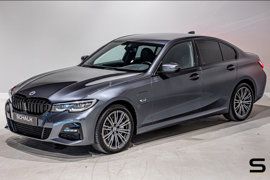 BMW 3-serie 330e High Executive|M-sport|1eig|Cam|DealerOnder