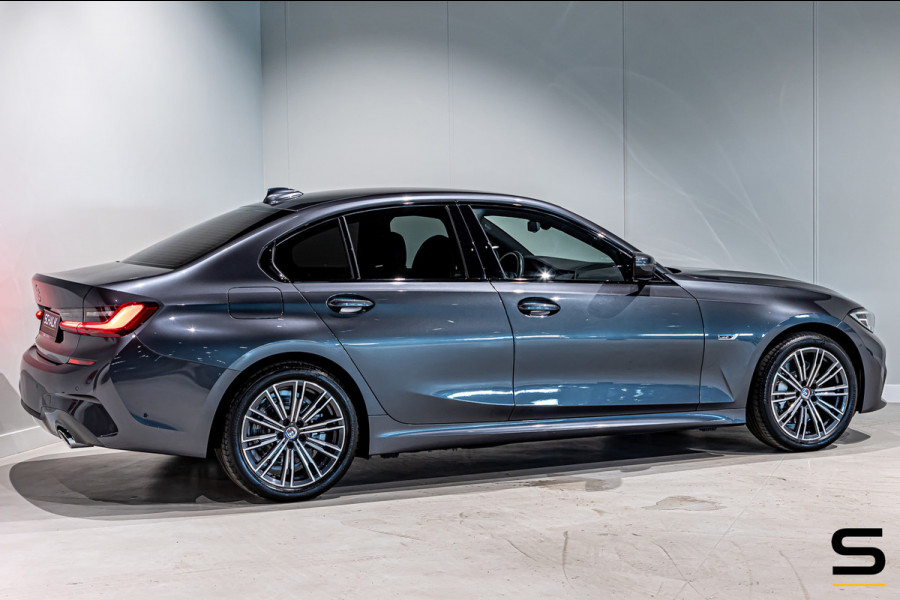 BMW 3-serie 330e High Executive|M-sport|1eig|Cam|DealerOnder