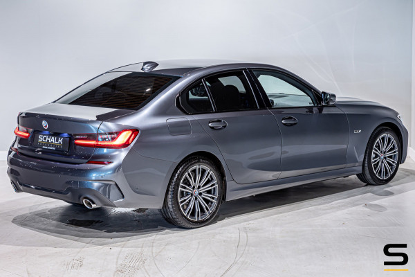 BMW 3-serie 330e High Executive|M-sport|1eig|Cam|DealerOnder