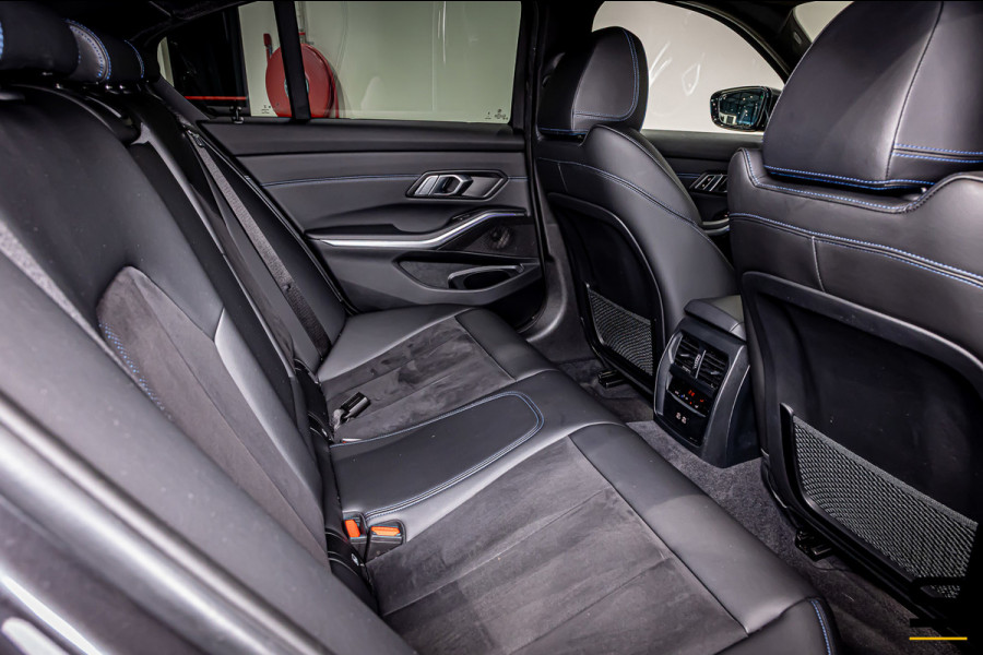 BMW 3-serie 330e High Executive|M-sport|1eig|Cam|DealerOnder