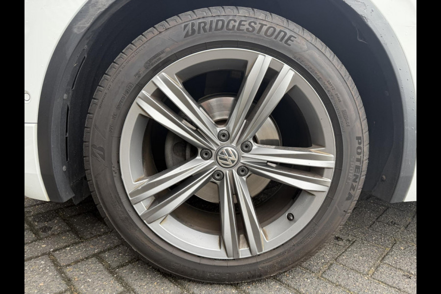 Volkswagen Tiguan 1.5 TSI DSG R-Line | Navigatie | Camera | Adaptive Cruise Control | LED | Carplay | Elektrische Achterklep |