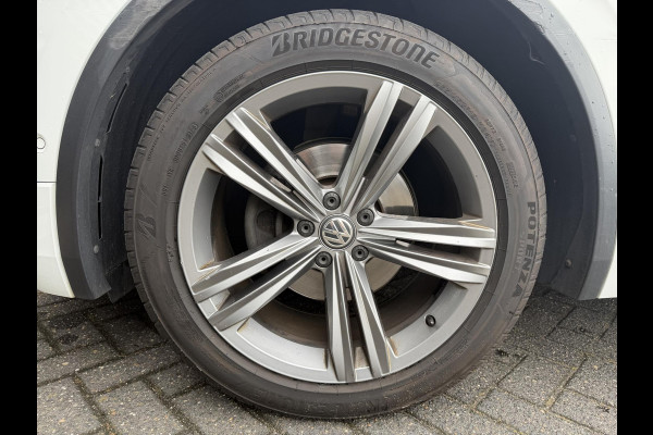 Volkswagen Tiguan 1.5 TSI DSG R-Line | Navigatie | Camera | Adaptive Cruise Control | LED | Carplay | Elektrische Achterklep |