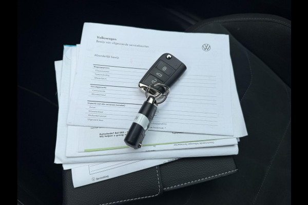 Volkswagen Tiguan 1.5 TSI DSG R-Line | Navigatie | Camera | Adaptive Cruise Control | LED | Carplay | Elektrische Achterklep |
