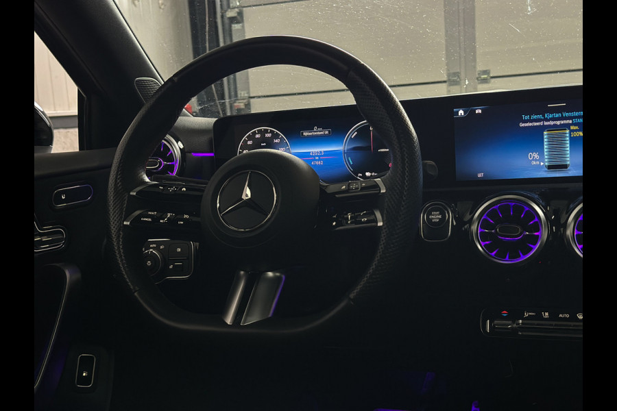 Mercedes-Benz A-Klasse 250 e AMG Line Matgrijs | Pano | 360 | Headup | Matrix | 1e eig | 12 maanden Garantie