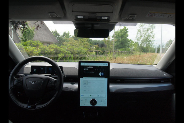 Ford Mustang Mach-E Extended RWD 98 kWh | Panoramadak | Bang & Olufsen | 360 Camera | Trekhaak | Apple Carplay |