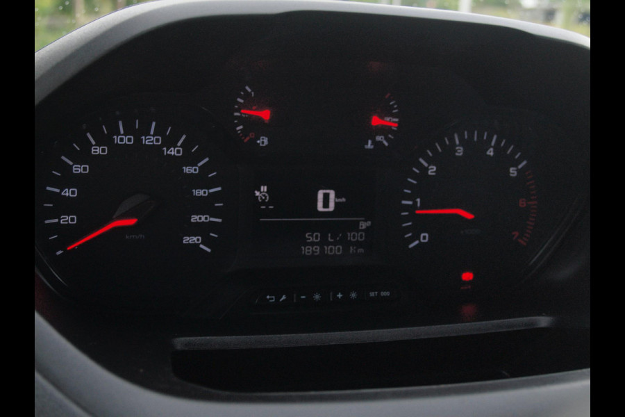 Peugeot Partner 1.5 BlueHDI Premium | Apple Carplay | Cruise Control | Parkeersensoren | NL-Auto |