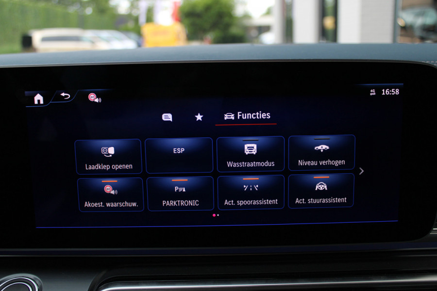 Mercedes-Benz Eqv 300 L2 / AMG / Luchtvering / Dubbele Cabine / Black Edition / 360 Camera / Vol Opties / NIEUWSTAAT