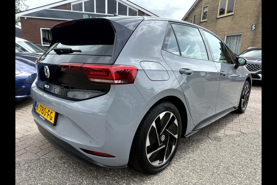 Volkswagen ID.3 First 58 kWh SOH 92.8%, Trekhaak, Stoel/Stuurverwarming, Sfeerverlichting