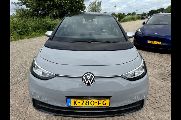 Volkswagen ID.3 First 58 kWh SOH 92.8%, Trekhaak, Stoel/Stuurverwarming, Sfeerverlichting