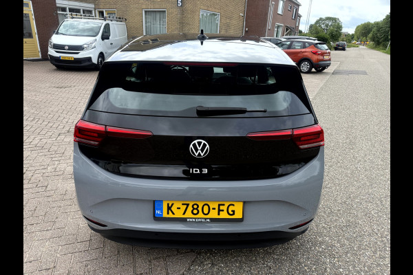 Volkswagen ID.3 First 58 kWh SOH 92.8%, Trekhaak, Stoel/Stuurverwarming, Sfeerverlichting
