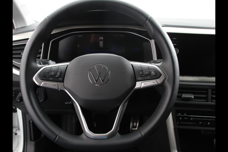 Volkswagen Polo 1.0 TSI Move Navigatie App Connect / Android Auto / Apple Carplay Climate Control Parkeer sensoren Lichtmetalen Velgen Dab Digitale Cockpit