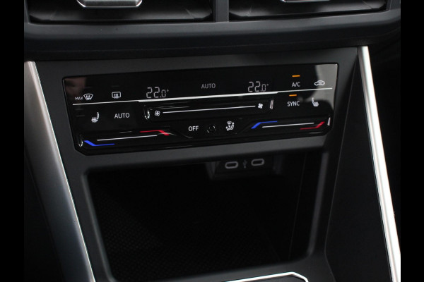 Volkswagen Polo 1.0 TSI Move Navigatie App Connect / Android Auto / Apple Carplay Climate Control Parkeer sensoren Lichtmetalen Velgen Dab Digitale Cockpit