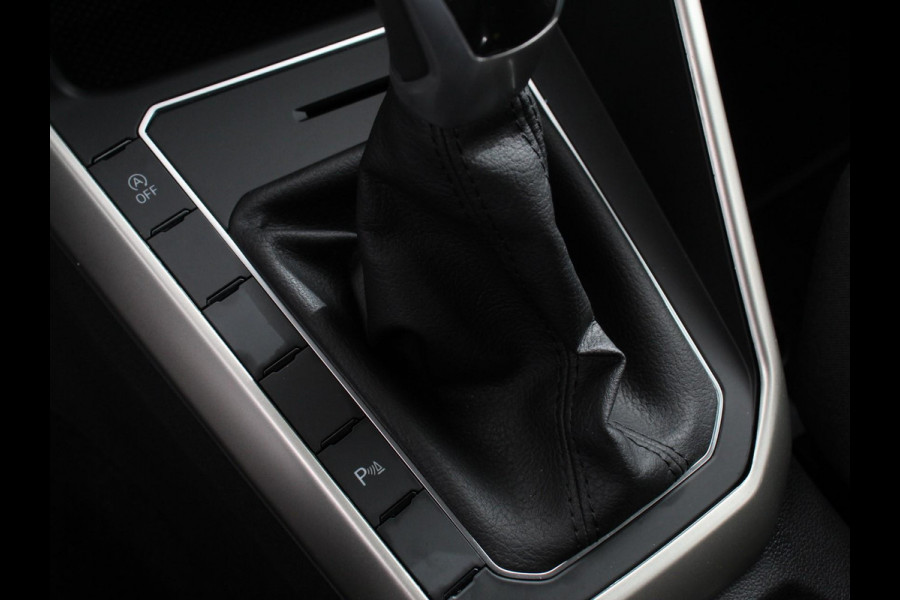 Volkswagen Polo 1.0 TSI Move Navigatie App Connect / Android Auto / Apple Carplay Climate Control Parkeer sensoren Lichtmetalen Velgen Dab Digitale Cockpit