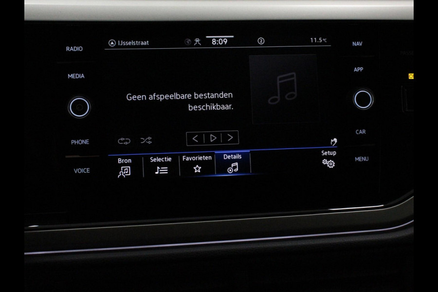 Volkswagen Polo 1.0 TSI Move Navigatie App Connect / Android Auto / Apple Carplay Climate Control Parkeer sensoren Lichtmetalen Velgen Dab Digitale Cockpit