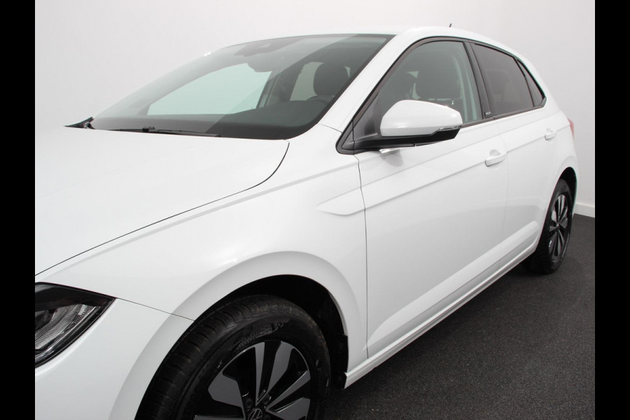 Volkswagen Polo 1.0 TSI Move Navigatie App Connect / Android Auto / Apple Carplay Climate Control Parkeer sensoren Lichtmetalen Velgen Dab Digitale Cockpit