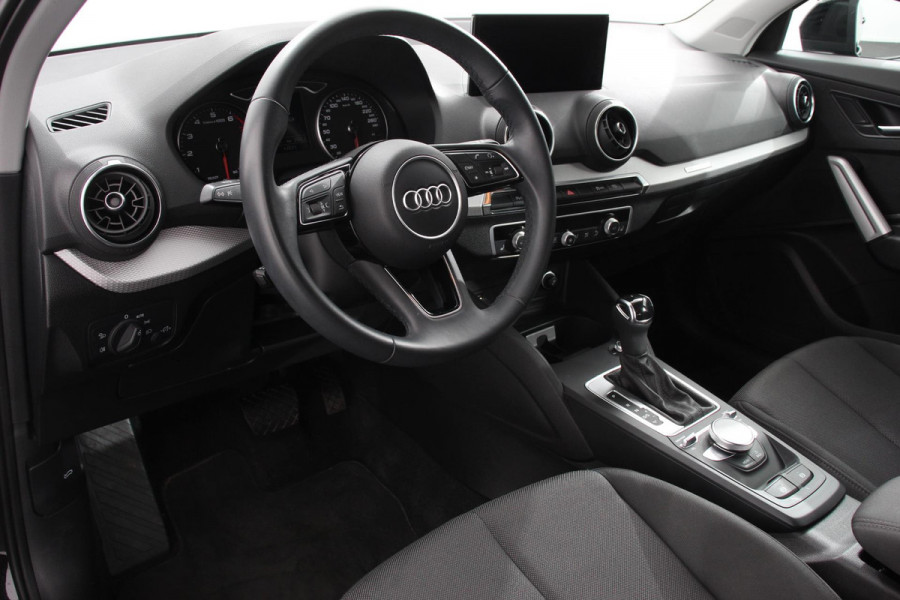 Audi Q2 35 TFSI 150pk S-Tronic Prestige Navigatie Apple Carplay/Android Auto Camera Parkeersensoren Adaptive Cruise Control Stoelverwarming Climate Control Lichtmetalen velgen