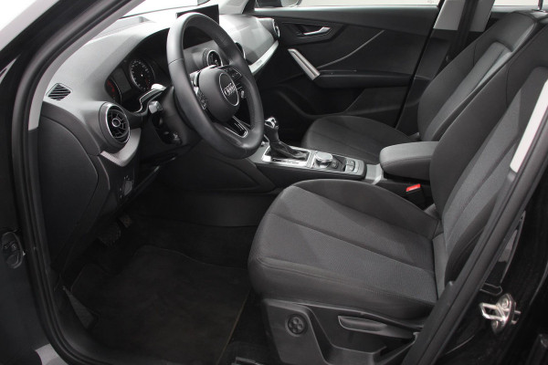 Audi Q2 35 TFSI 150pk S-Tronic Prestige Navigatie Apple Carplay/Android Auto Camera Parkeersensoren Adaptive Cruise Control Stoelverwarming Climate Control Lichtmetalen velgen