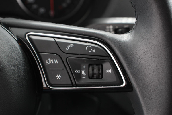 Audi Q2 35 TFSI 150pk S-Tronic Prestige Navigatie Apple Carplay/Android Auto Camera Parkeersensoren Adaptive Cruise Control Stoelverwarming Climate Control Lichtmetalen velgen