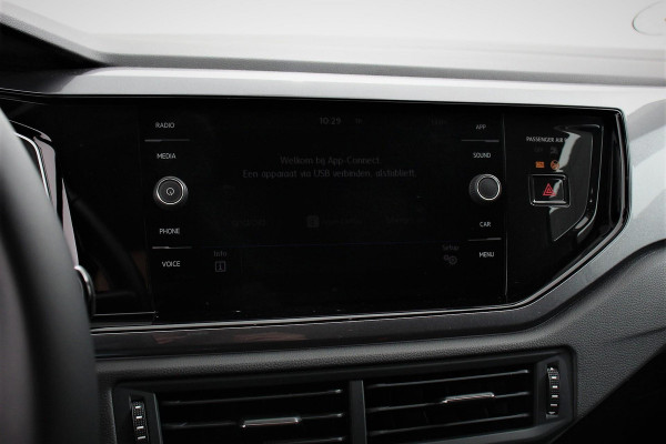 Volkswagen Polo 1.0 TSI 116pk Highline Climate Control  Navigatie  Apple Carplay/Android auto  Camera  Stoelverwarming  Adaptive Cruise Control  Dab  Led