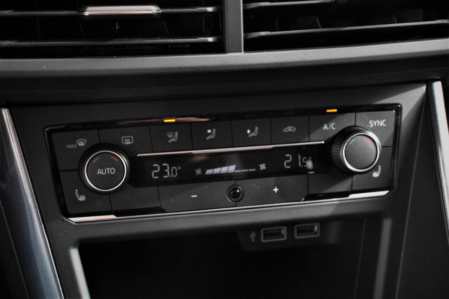Volkswagen Polo 1.0 TSI 116pk Highline Climate Control  Navigatie  Apple Carplay/Android auto  Camera  Stoelverwarming  Adaptive Cruise Control  Dab  Led