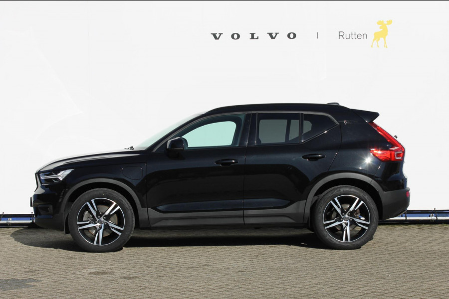 Volvo XC40 T5 262PK Automaat Recharge R-Design Navigatie / Apple Carplay / DAB+ / Road Sign Information / Parkeersensoren voor en achter / Cruise Control(Verhuurd)