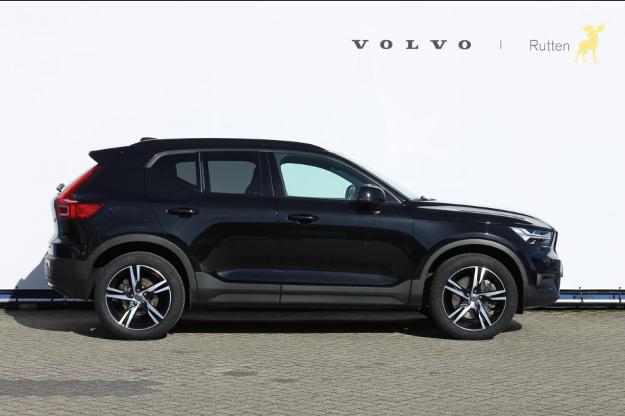 Volvo XC40 T5 262PK Automaat Recharge R-Design Navigatie / Apple Carplay / DAB+ / Road Sign Information / Parkeersensoren voor en achter / Cruise Control(Verhuurd)