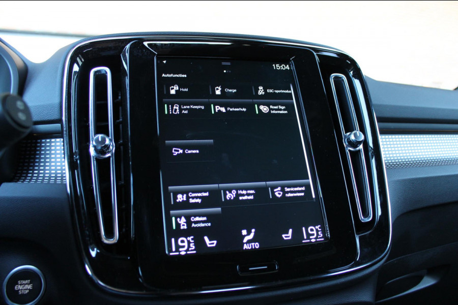 Volvo XC40 T5 262PK Automaat Recharge R-Design Navigatie / Apple Carplay / DAB+ / Road Sign Information / Parkeersensoren voor en achter / Cruise Control(Verhuurd)