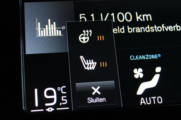 Volvo XC40 T5 262PK Automaat Recharge R-Design Navigatie / Apple Carplay / DAB+ / Road Sign Information / Parkeersensoren voor en achter / Cruise Control(Verhuurd)