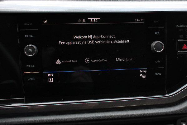 Volkswagen Polo 1.0 TSI 110 pk DSG Highline Navigatie Apple Carplay/Android Auto  Parkeersensoren  Adaptive Cruise Control  Afneembare trekhaak  Getinte ramen  Stoelverwarming  Climatronic