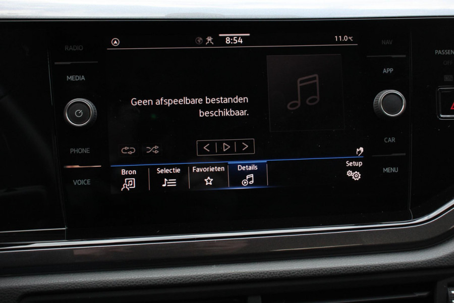 Volkswagen Polo 1.0 TSI 110 pk DSG Highline Navigatie Apple Carplay/Android Auto  Parkeersensoren  Adaptive Cruise Control  Afneembare trekhaak  Getinte ramen  Stoelverwarming  Climatronic