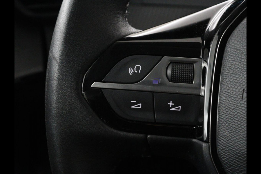 Peugeot e-208 EV Active Pack 50 kWh | SOH 94,2% | 38.400km NAP | Navigatie | Carplay | Parkeerhulp | Climate control | Bluetooth | DAB | Cruise control | Origineel NL | 1e eigenaar