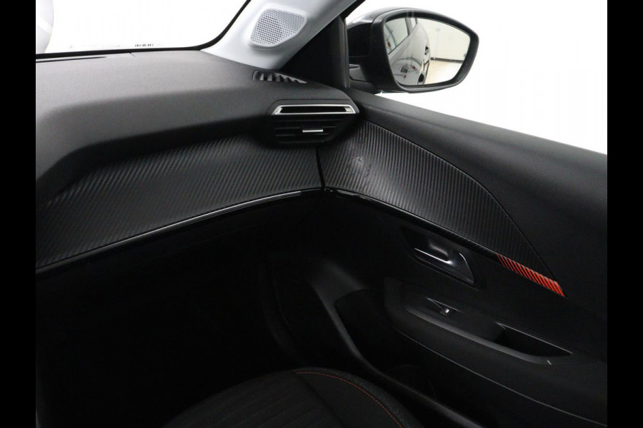 Peugeot e-208 EV Active Pack 50 kWh | SOH 94,2% | 38.400km NAP | Navigatie | Carplay | Parkeerhulp | Climate control | Bluetooth | DAB | Cruise control | Origineel NL | 1e eigenaar