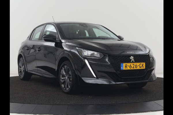 Peugeot e-208 EV Active Pack 50 kWh | SOH 94,2% | 38.400km NAP | Navigatie | Carplay | Parkeerhulp | Climate control | Bluetooth | DAB | Cruise control | Origineel NL | 1e eigenaar
