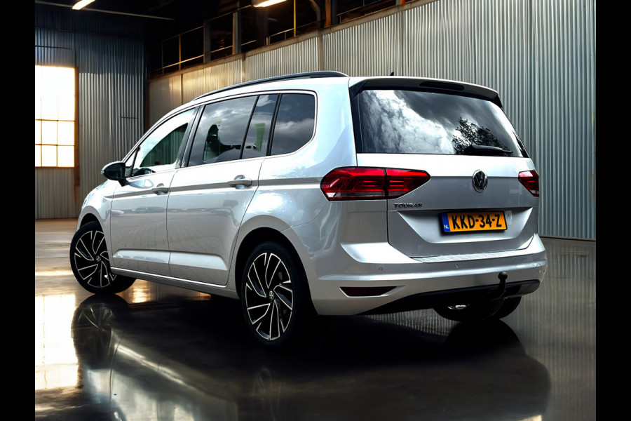Volkswagen Touran 1.5 TSI Comfortline Business 7p Clima_ACC_Nieuw velgen en banden